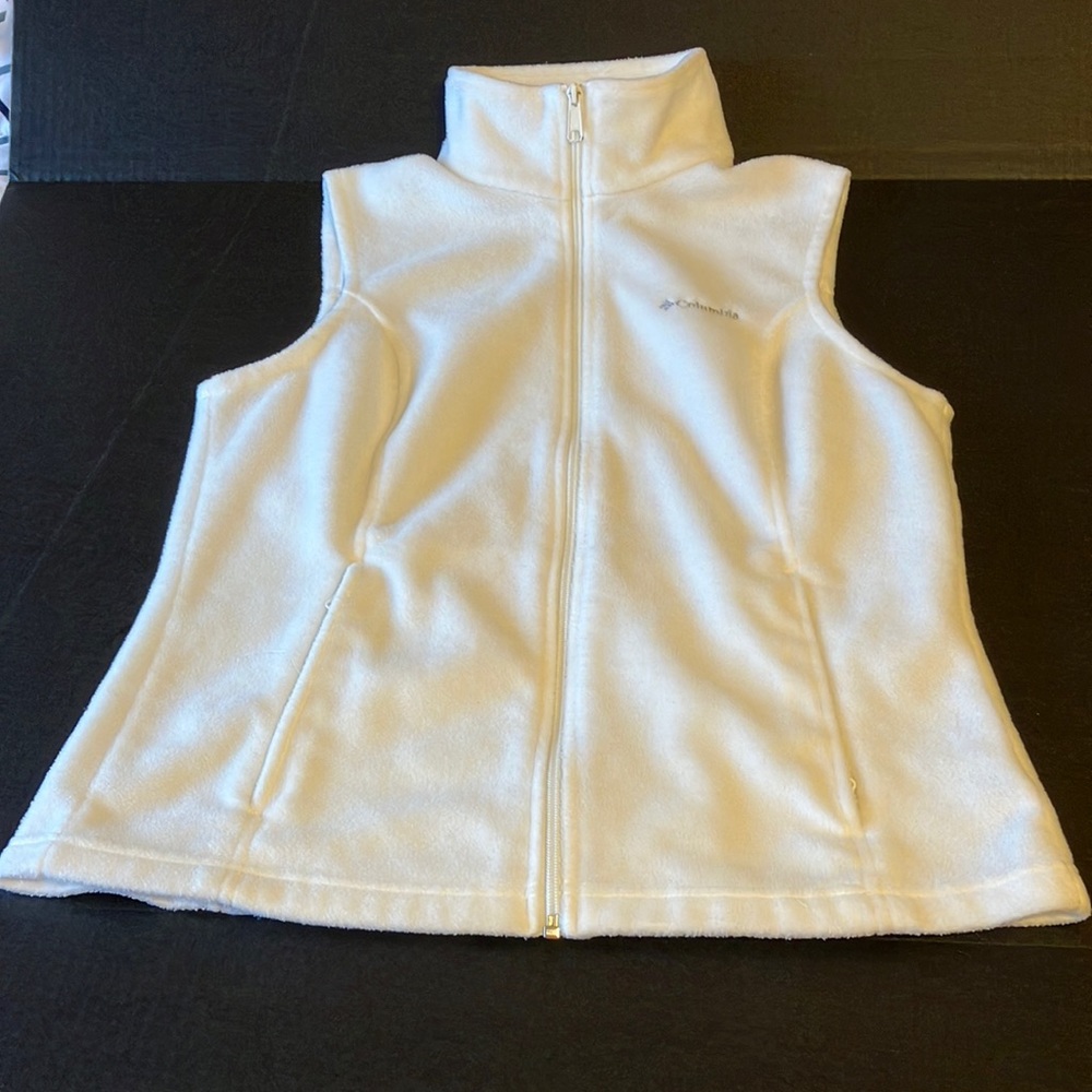 Columbia Vest | off-white/cream